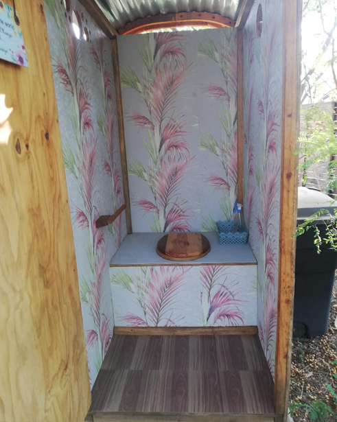 wallpaper compot toilet